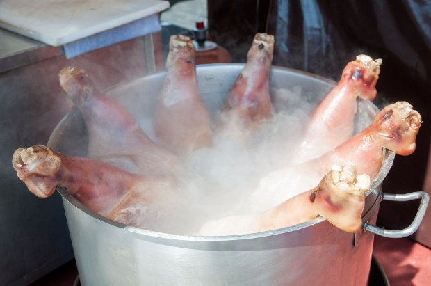 Kólát öntött a húsvéti sonkára, ezt te is ki fogod próbálni!