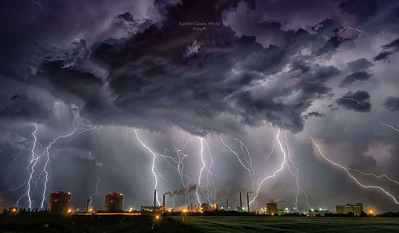 Felhőszakadások ma délután! Ekkor ér ide!